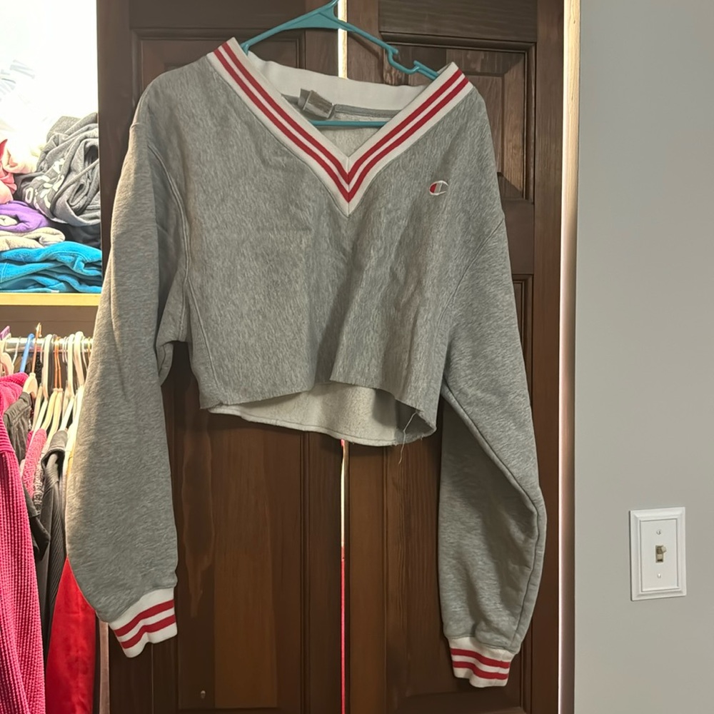 gray champion cropped sweatshirt